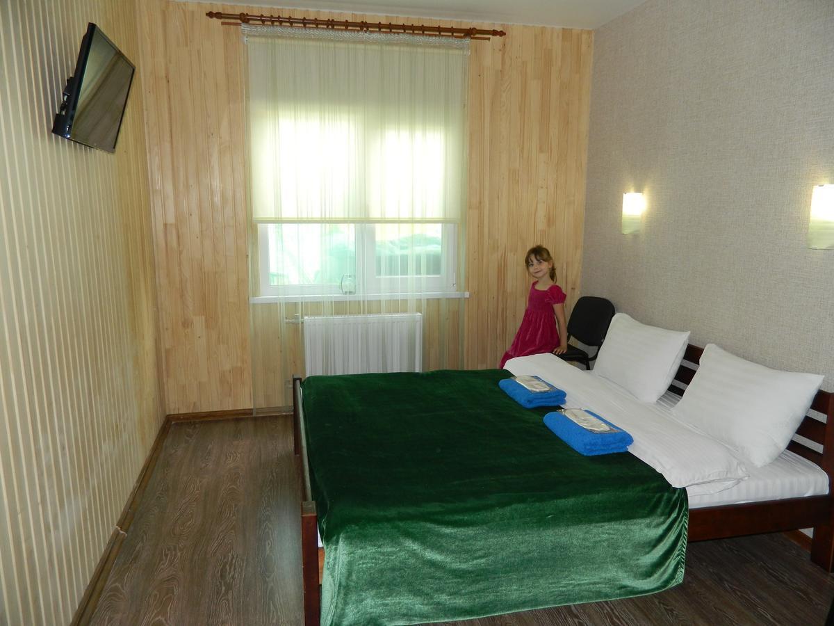 Mini-Hotel Ocean 키예프 외부 사진